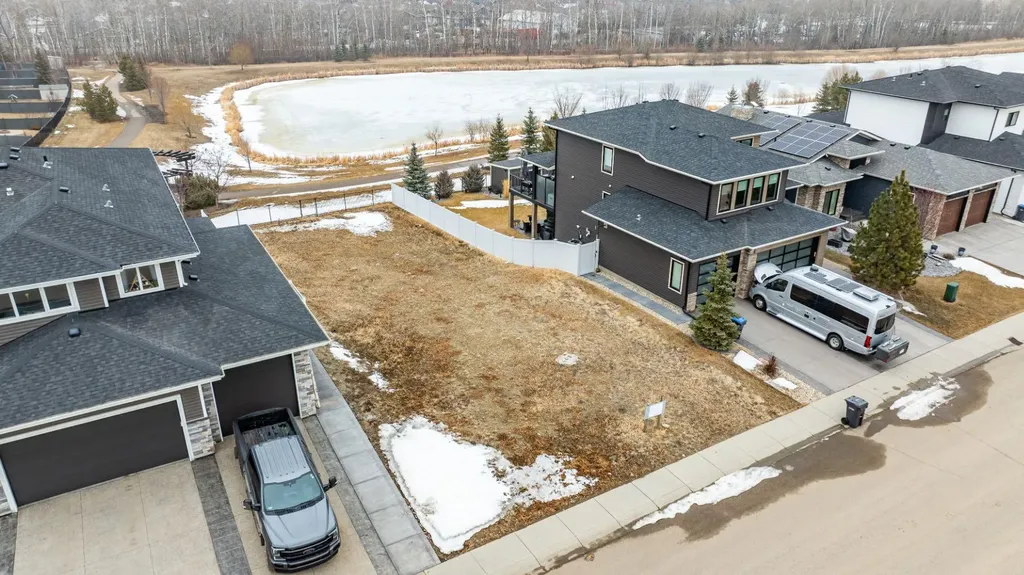 73 Valli Close Sylvan Lake AB T4S 0P2
