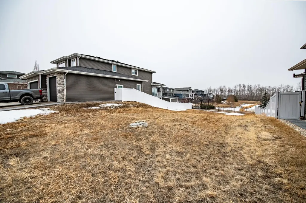 73 Valli Close Sylvan Lake AB T4S 0P2
