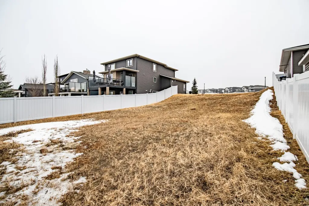 73 Valli Close Sylvan Lake AB T4S 0P2