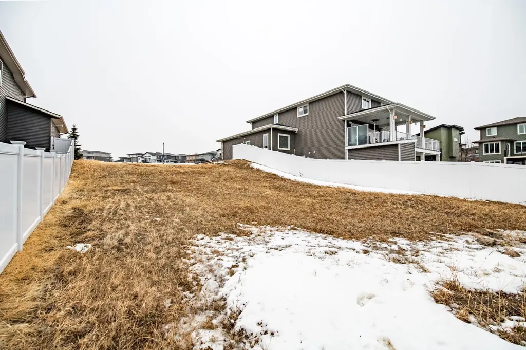 73 Valli Close Sylvan Lake AB T4S 0P2