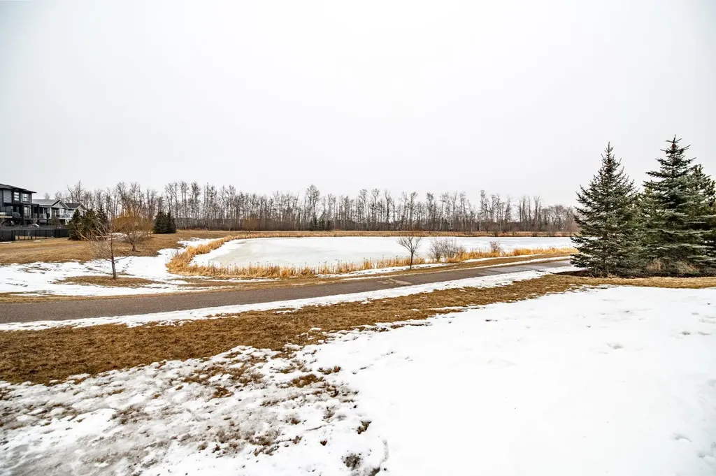 73 Valli Close Sylvan Lake AB T4S 0P2