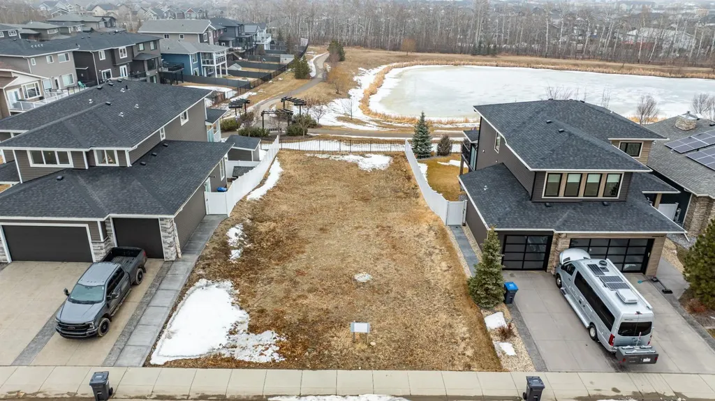 73 Valli Close Sylvan Lake AB T4S 0P2