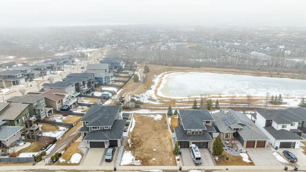 73 Valli Close Sylvan Lake AB T4S 0P2