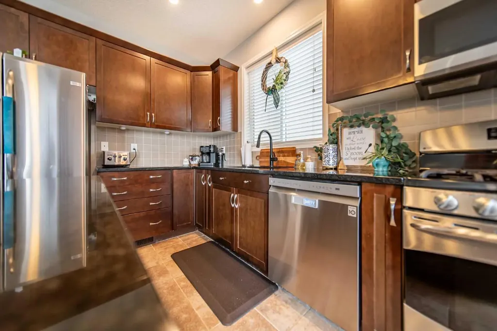 322 Windridge View SW Airdrie AB T4B 3R9