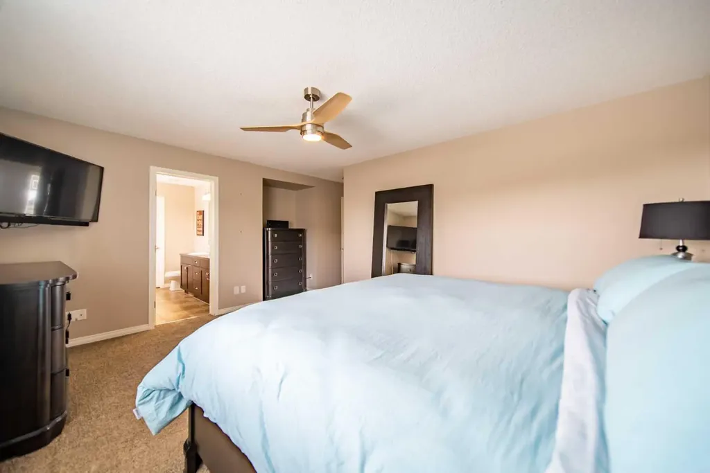 322 Windridge View SW Airdrie AB T4B 3R9