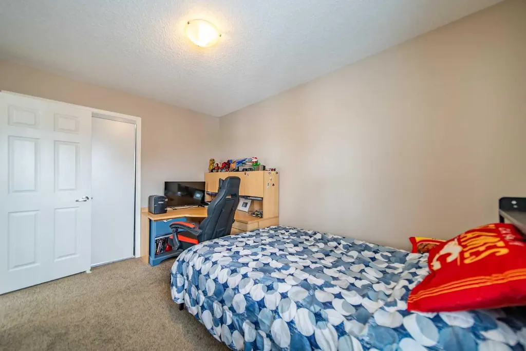 322 Windridge View SW Airdrie AB T4B 3R9