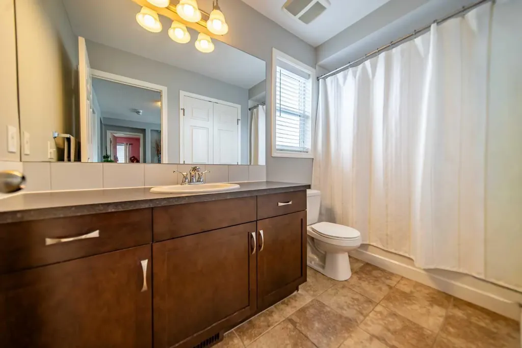 322 Windridge View SW Airdrie AB T4B 3R9
