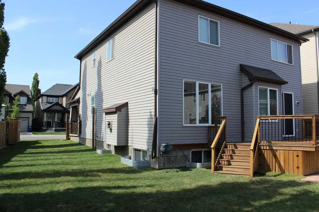 322 Windridge View SW Airdrie AB T4B 3R9