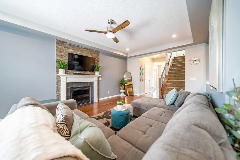 322 Windridge View SW Airdrie AB T4B 3R9
