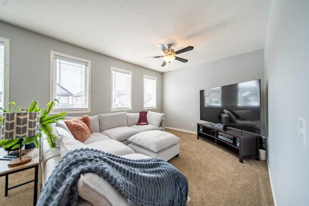 322 Windridge View SW Airdrie AB T4B 3R9