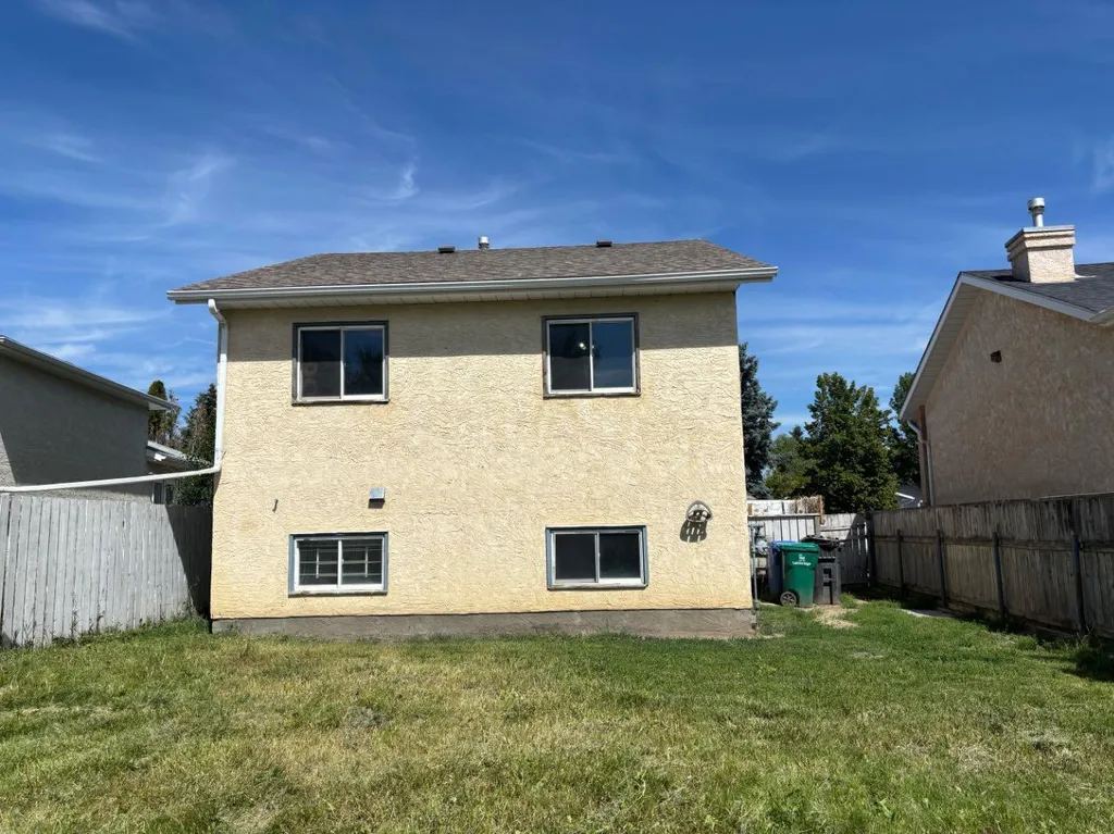 506 Columbia Boulevard W Lethbridge AB t1k 6t2