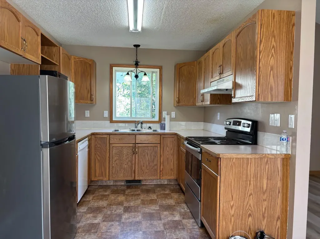 506 Columbia Boulevard W Lethbridge AB t1k 6t2