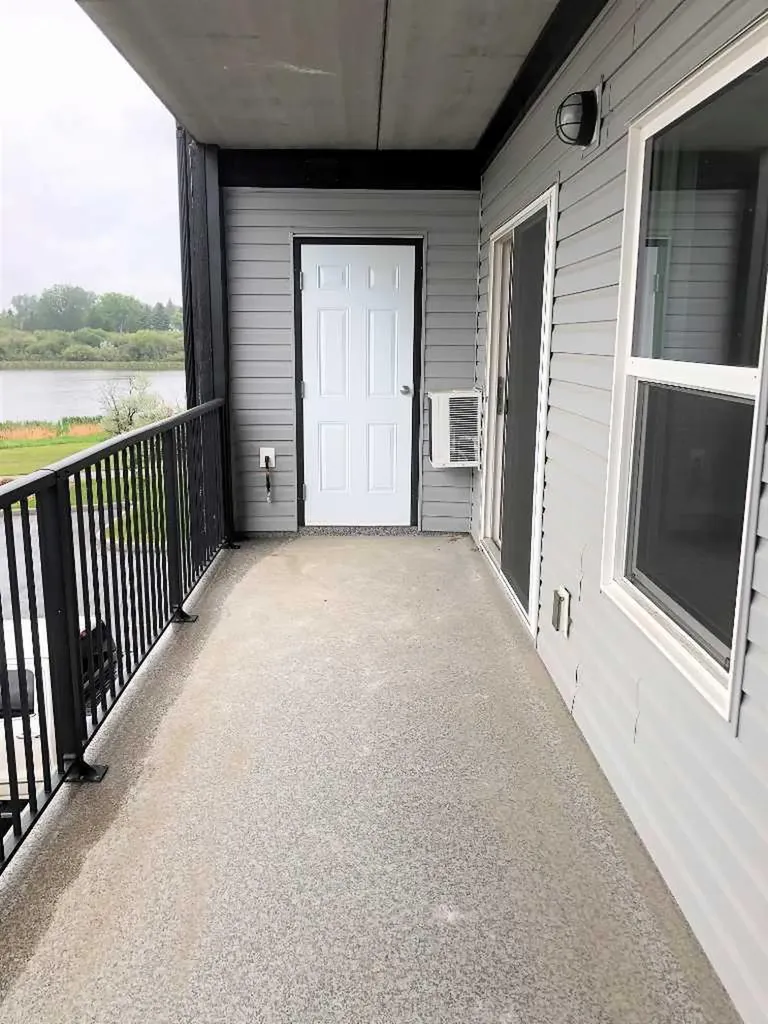 499B Meadow Lake Court E Brooks AB T1R 0Y7
