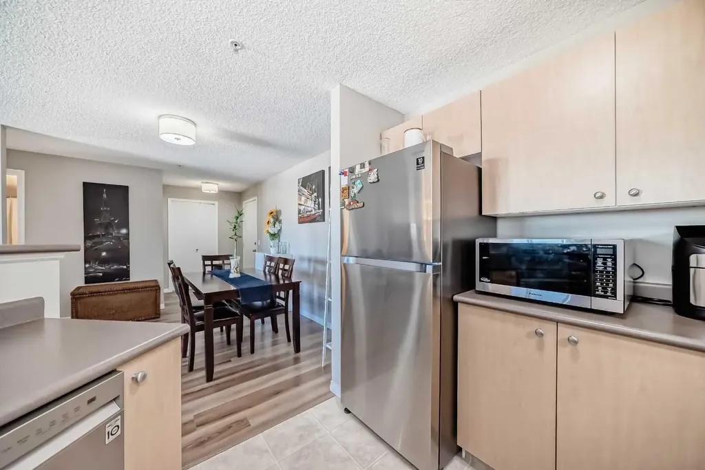 304 Mackenzie Way SW Airdrie AB T4B 3H6
