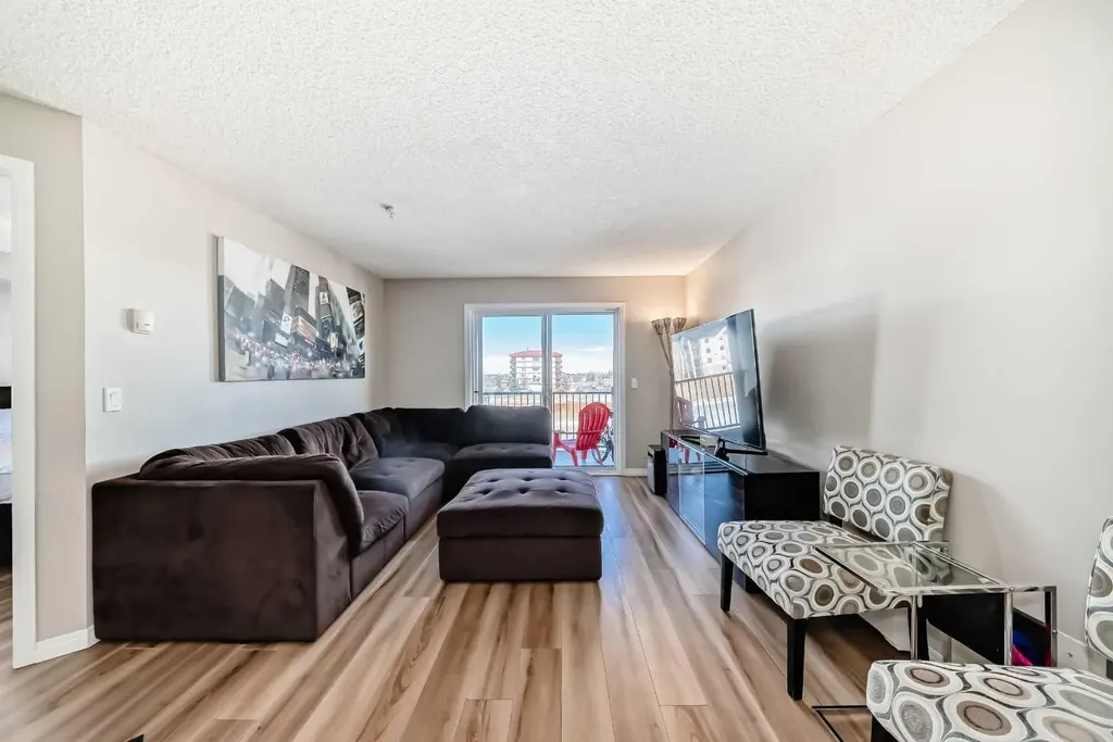 304 Mackenzie Way SW Airdrie AB T4B 3H6