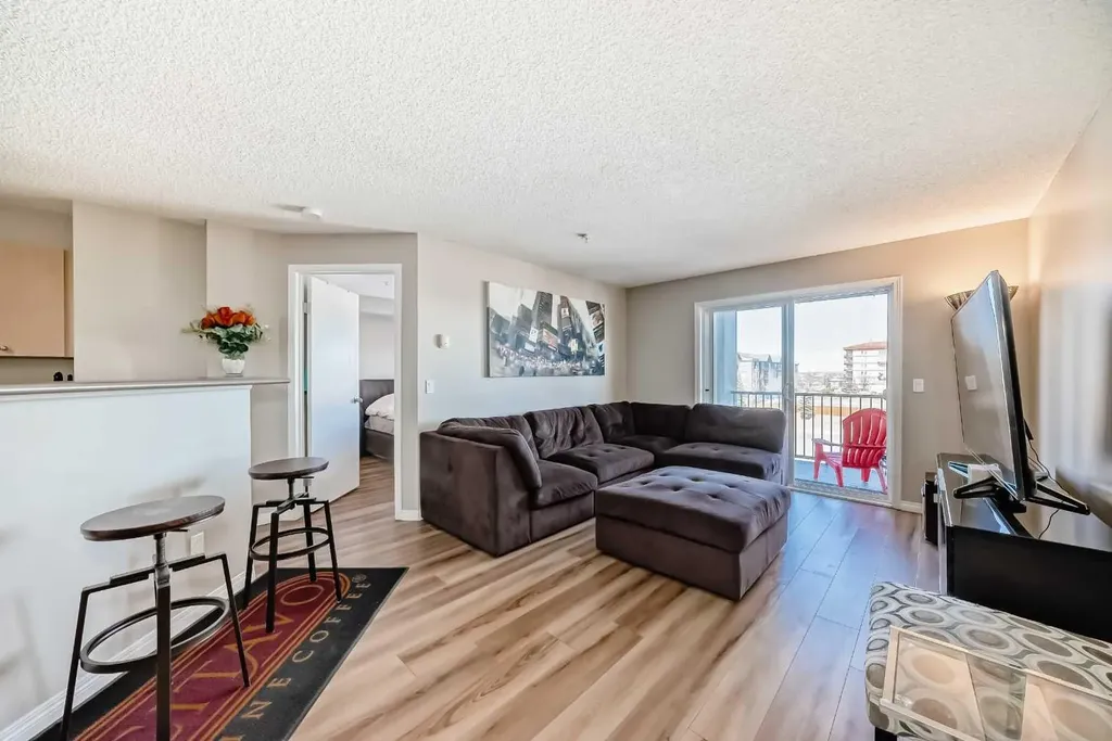 304 Mackenzie Way SW Airdrie AB T4B 3H6