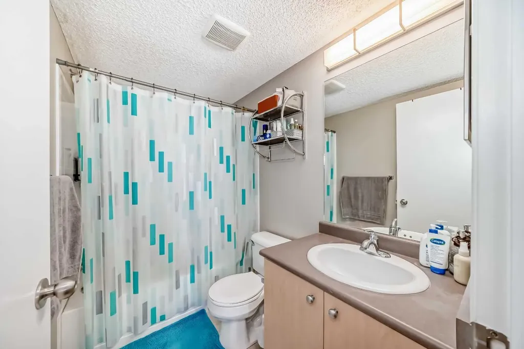 304 Mackenzie Way SW Airdrie AB T4B 3H6