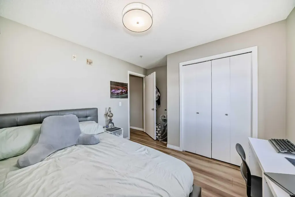 304 Mackenzie Way SW Airdrie AB T4B 3H6