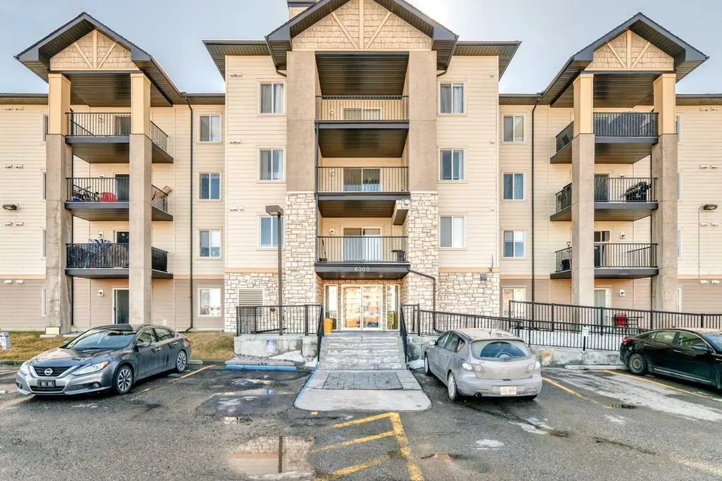 304 Mackenzie Way SW Airdrie AB T4B 3H6