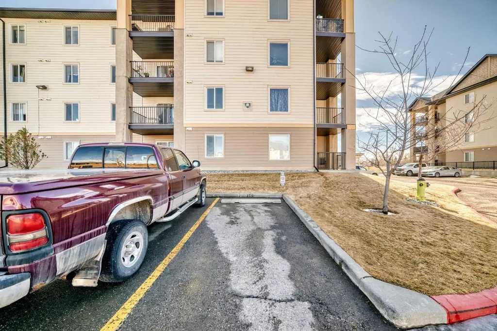 304 Mackenzie Way SW Airdrie AB T4B 3H6