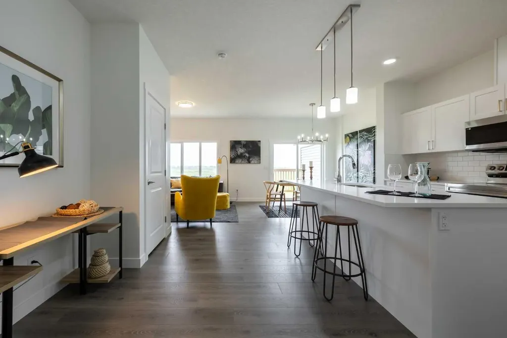 300 Edgefield Close Strathmore AB T1P 2H9