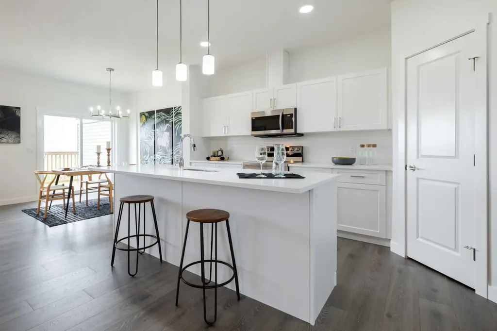 300 Edgefield Close Strathmore AB T1P 2H9