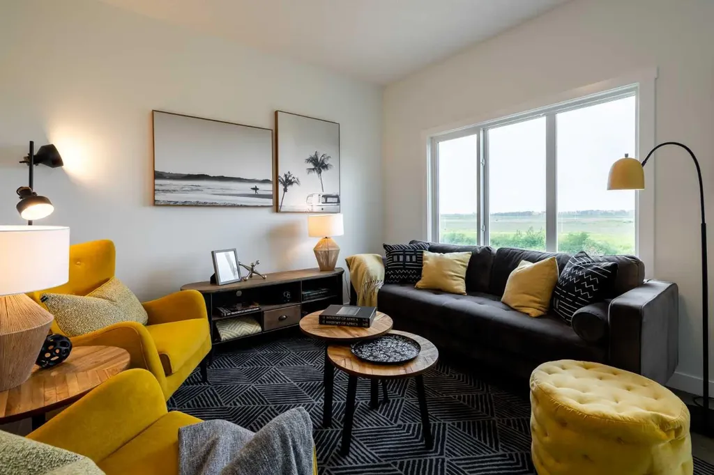 300 Edgefield Close Strathmore AB T1P 2H9