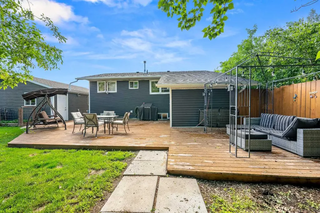 213 3 Street W Lashburn SK S0M 1H0