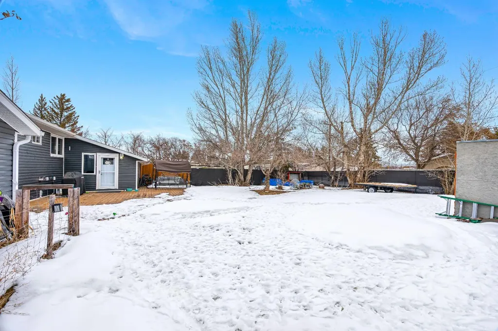 213 3 Street W Lashburn SK S0M 1H0