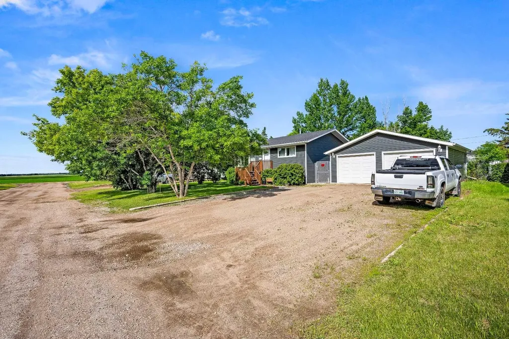 213 3 Street W Lashburn SK S0M 1H0
