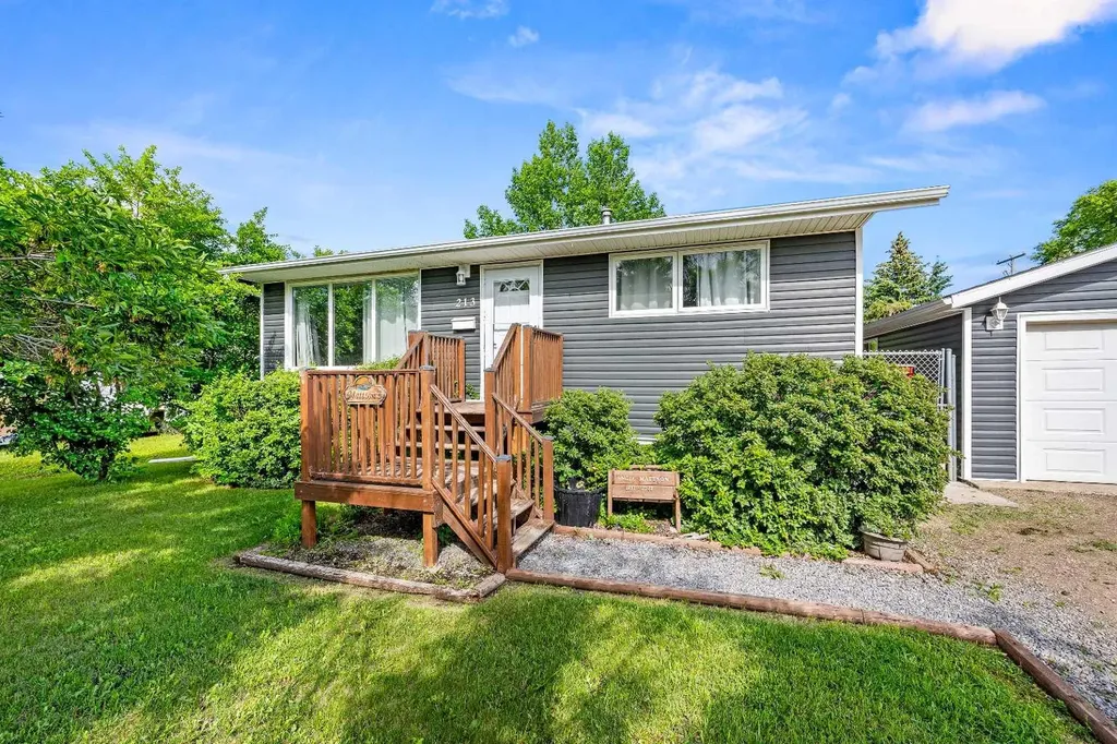 213 3 Street W Lashburn SK S0M 1H0