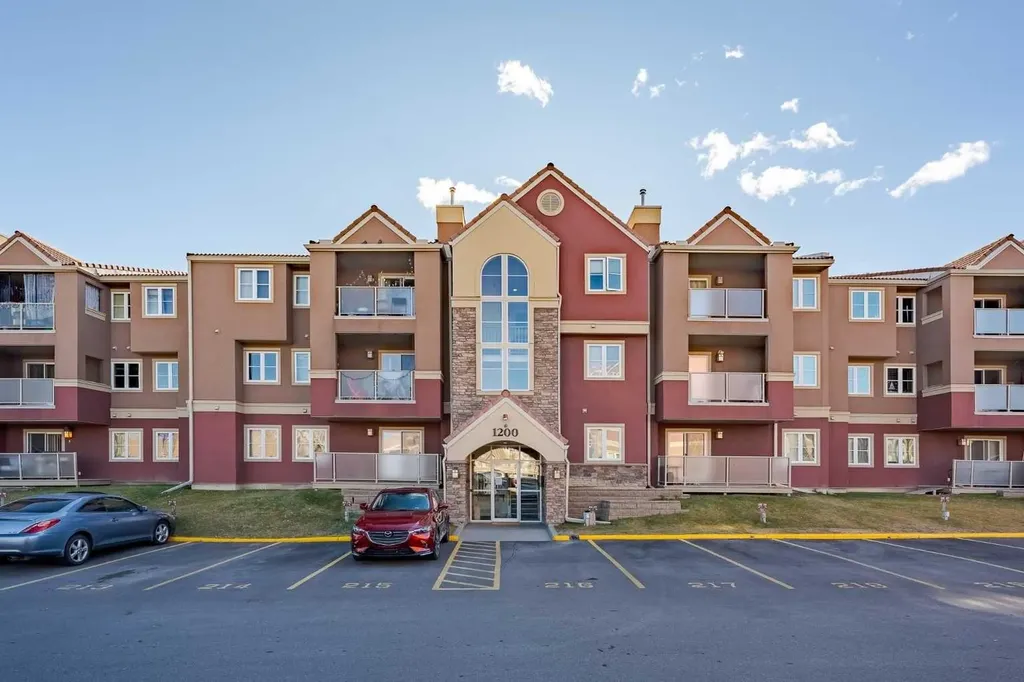 1234 Edenwold Heights NW Calgary AB T3A 3T5