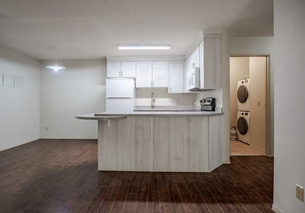 1234 Edenwold Heights NW Calgary AB T3A 3T5