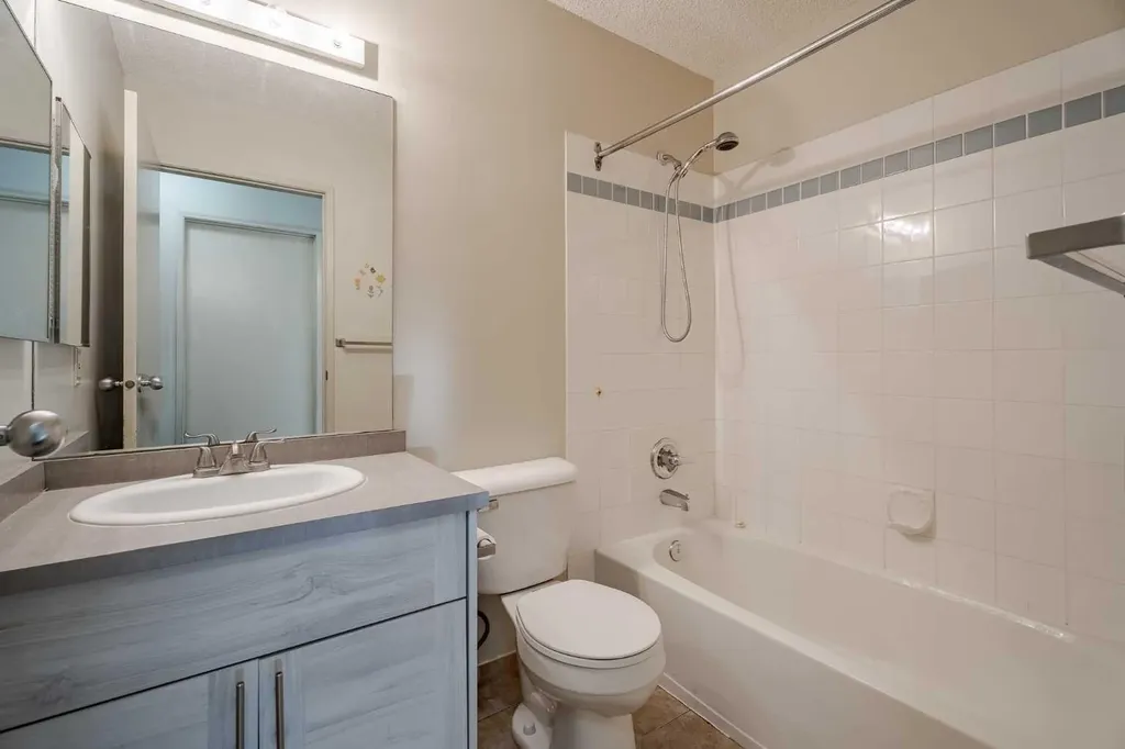 1234 Edenwold Heights NW Calgary AB T3A 3T5