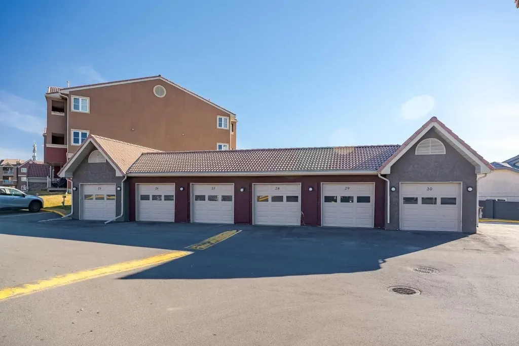 1234 Edenwold Heights NW Calgary AB T3A 3T5