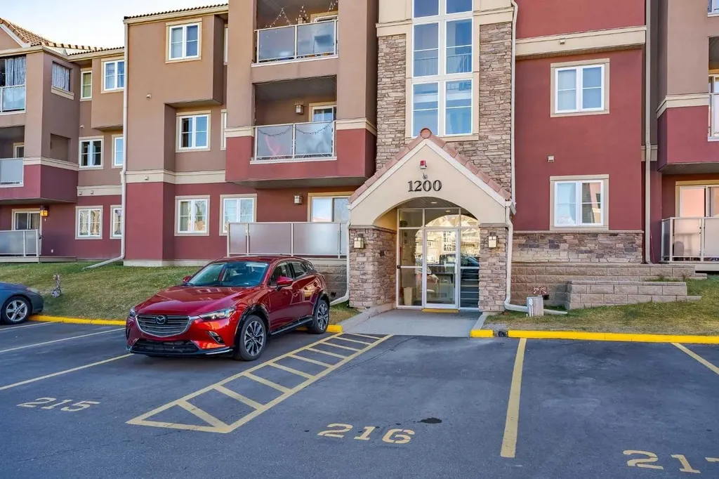 1234 Edenwold Heights NW Calgary AB T3A 3T5