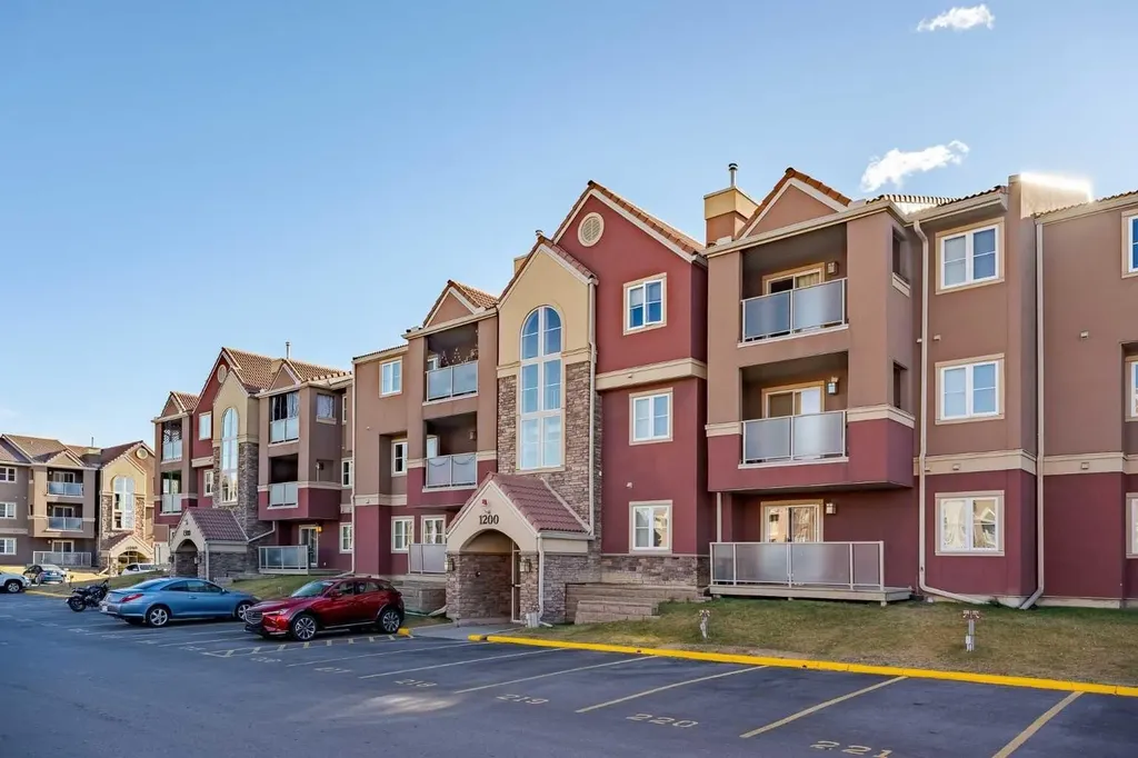 1234 Edenwold Heights NW Calgary AB T3A 3T5