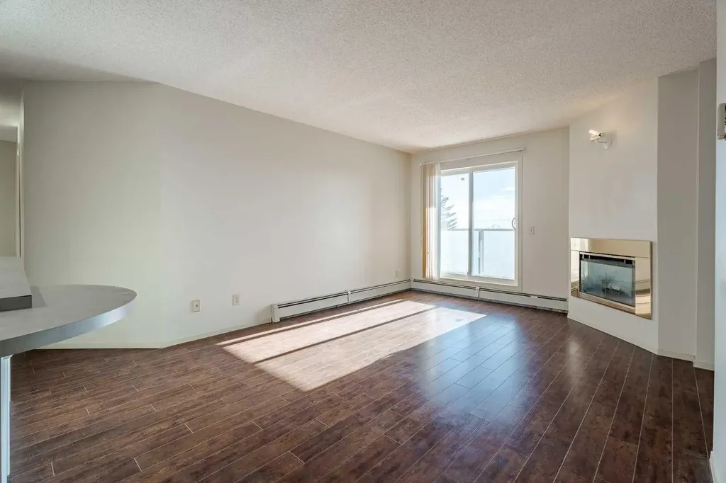 1234 Edenwold Heights NW Calgary AB T3A 3T5