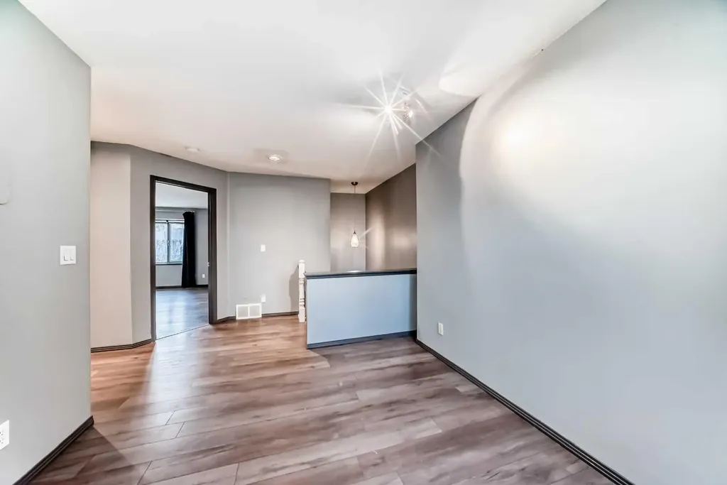 4037 42 Street NW Calgary AB T3A 2M9