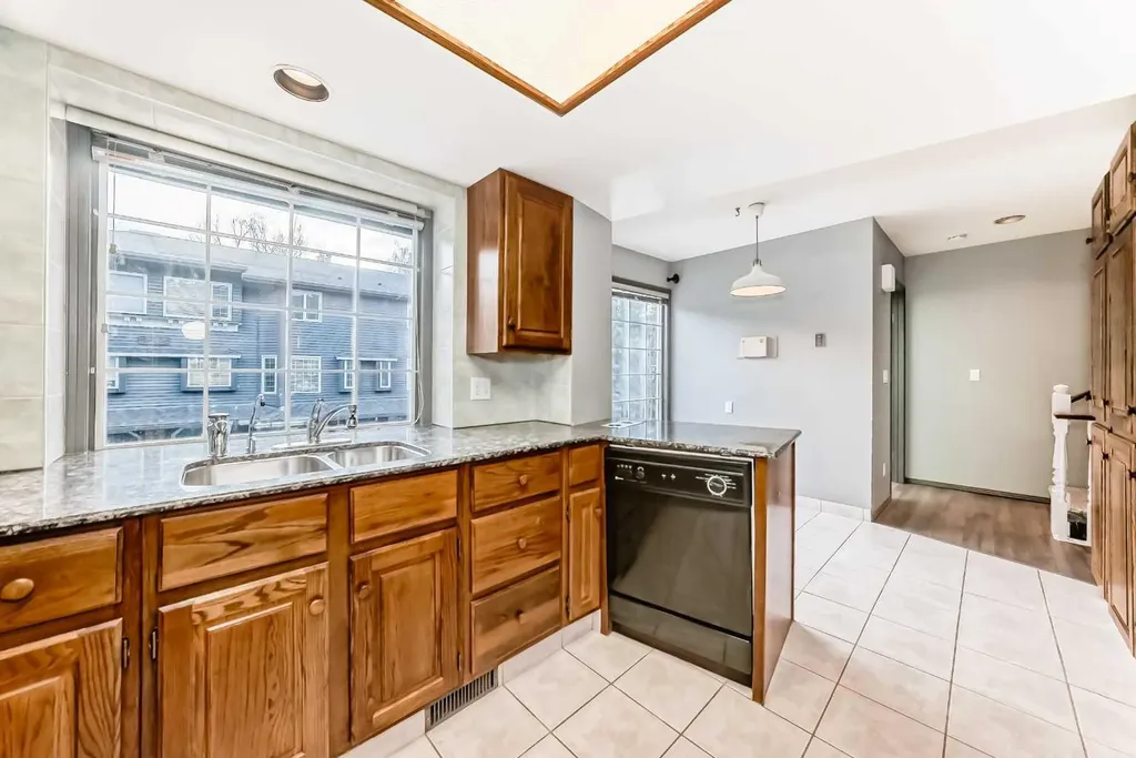 4037 42 Street NW Calgary AB T3A 2M9