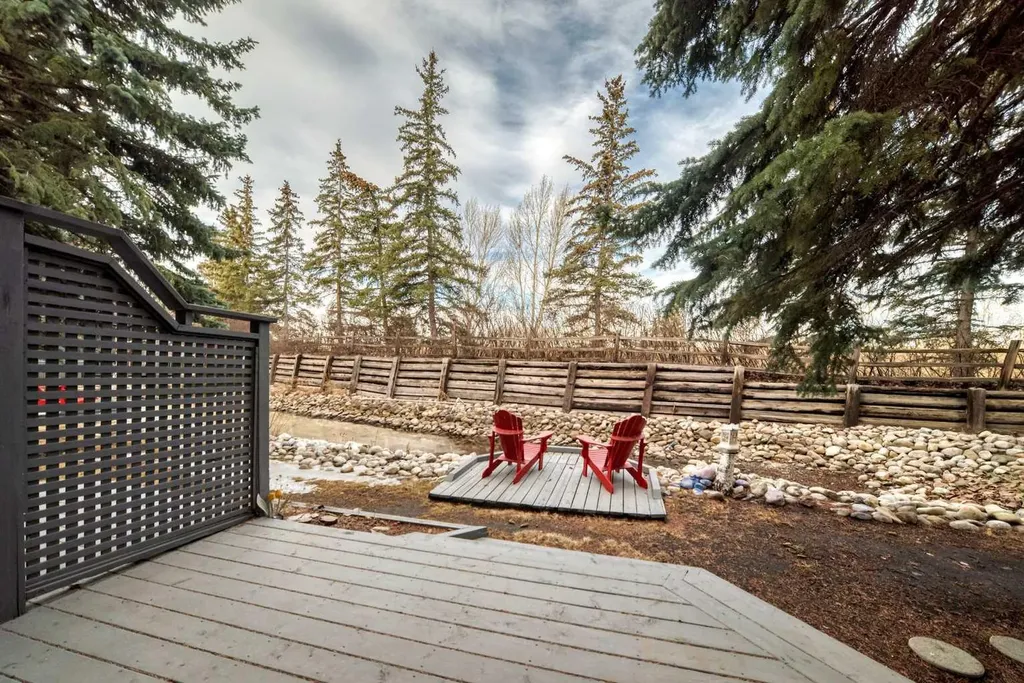 4037 42 Street NW Calgary AB T3A 2M9