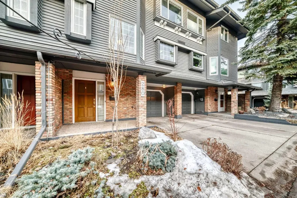 4037 42 Street NW Calgary AB T3A 2M9