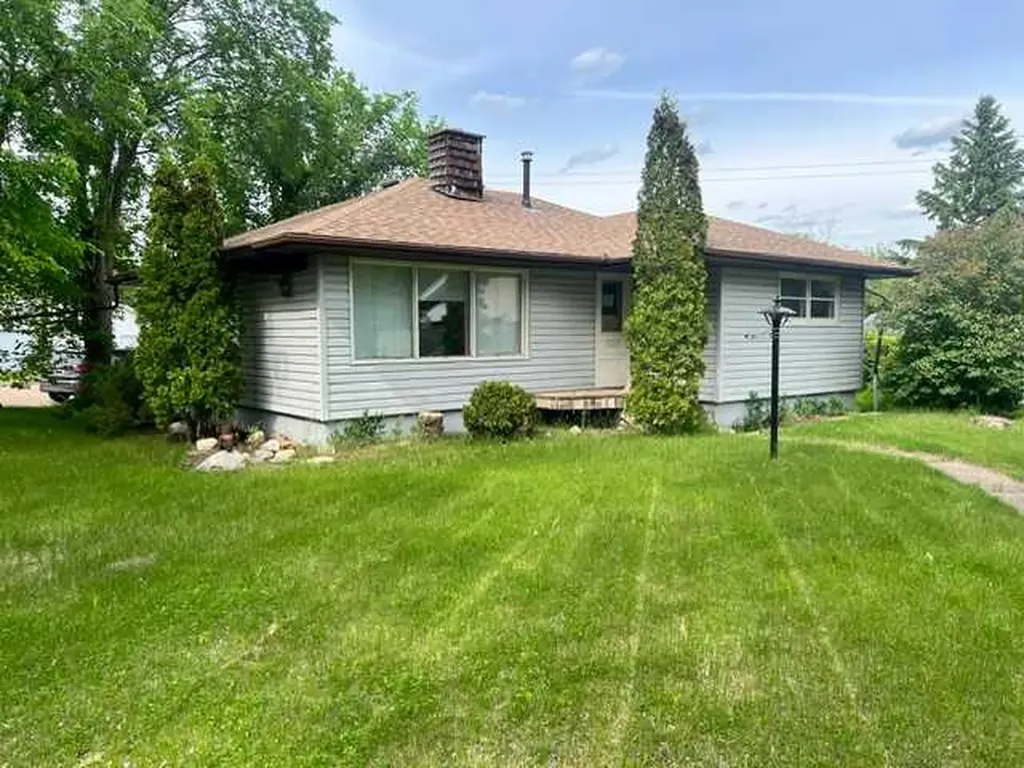 5117 49 Avenue Forestburg AB T0B 1N0