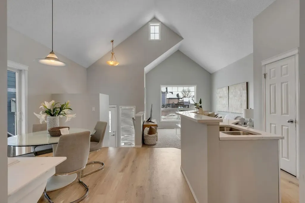 41 Saddlefield Drive NE Calgary AB T3J 4Z9