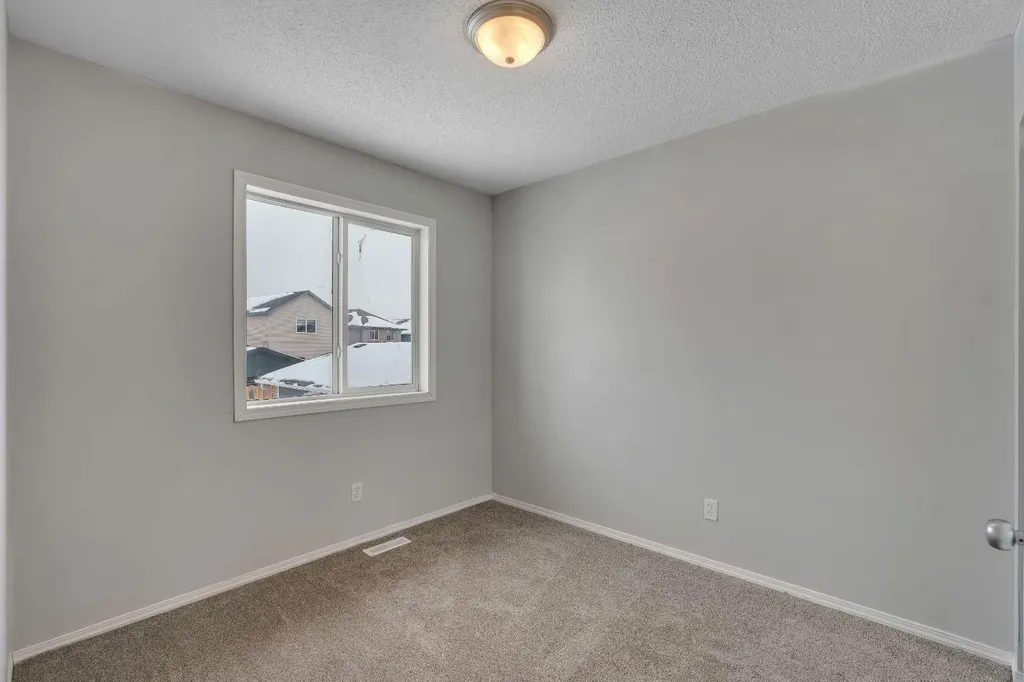 41 Saddlefield Drive NE Calgary AB T3J 4Z9
