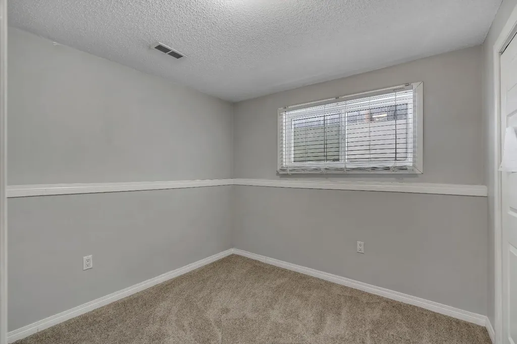 41 Saddlefield Drive NE Calgary AB T3J 4Z9