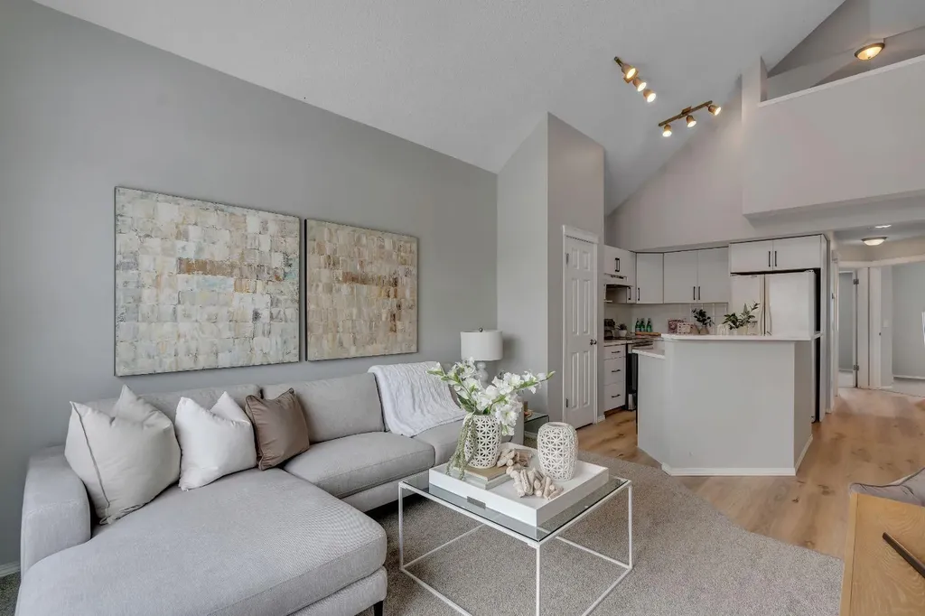 41 Saddlefield Drive NE Calgary AB T3J 4Z9