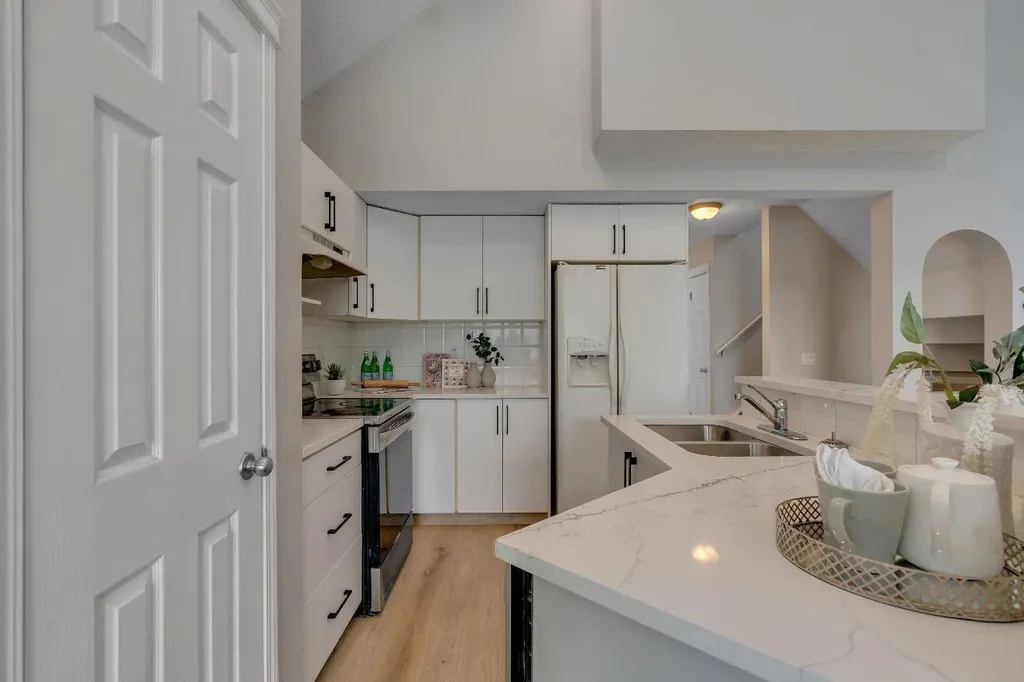 41 Saddlefield Drive NE Calgary AB T3J 4Z9