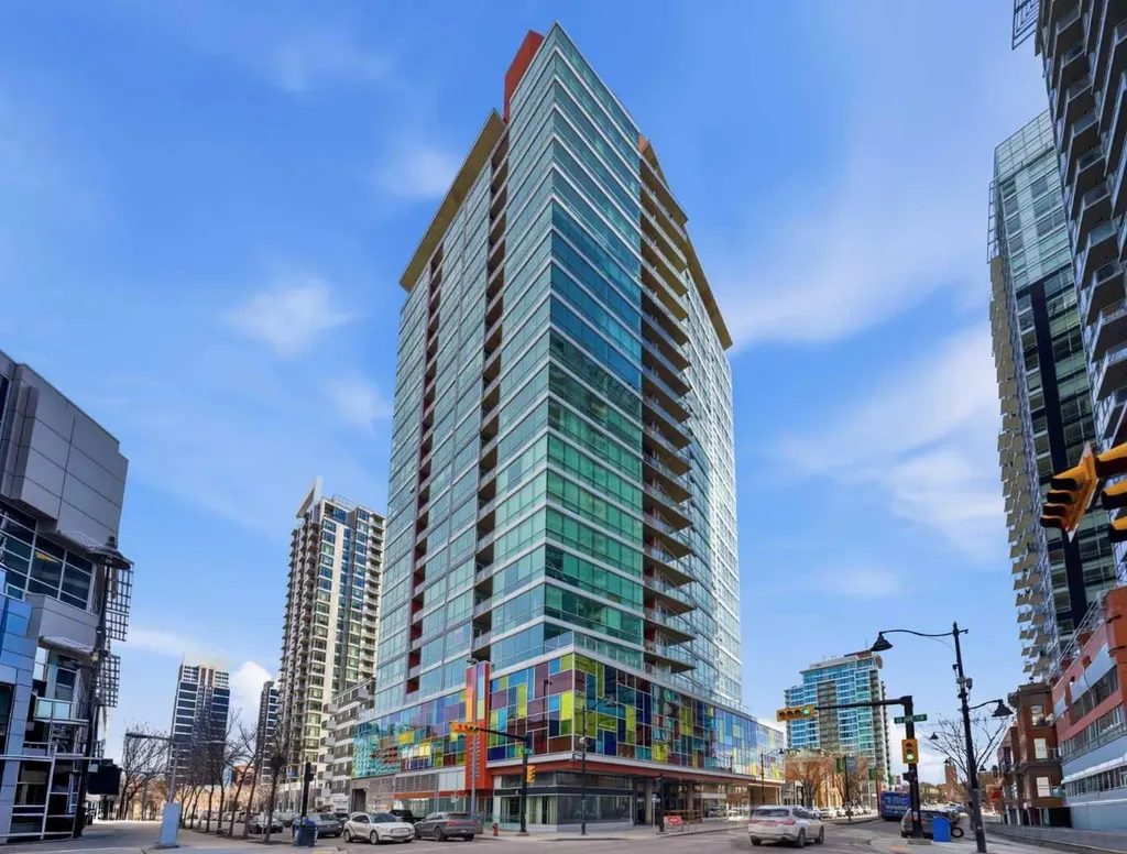 135 13 Avenue SW Calgary AB T2R 0W8