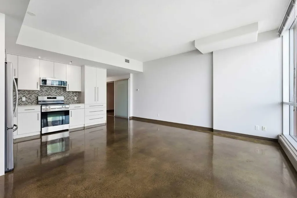 135 13 Avenue SW Calgary AB T2R 0W8